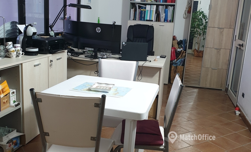 25 m² Shared workspace  in Pescara, Via Martiri Di Filetto (64026) - 4 | MatchOffice.com