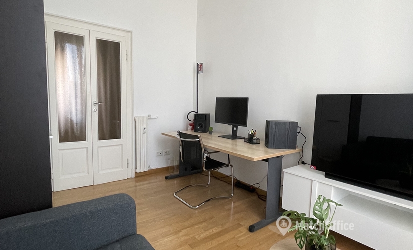 Esplora ufficio coworking comodo a Milano di 12 m², Via Malachia Marchesi de' Taddei 4 - 2 | MatchOffice.it
