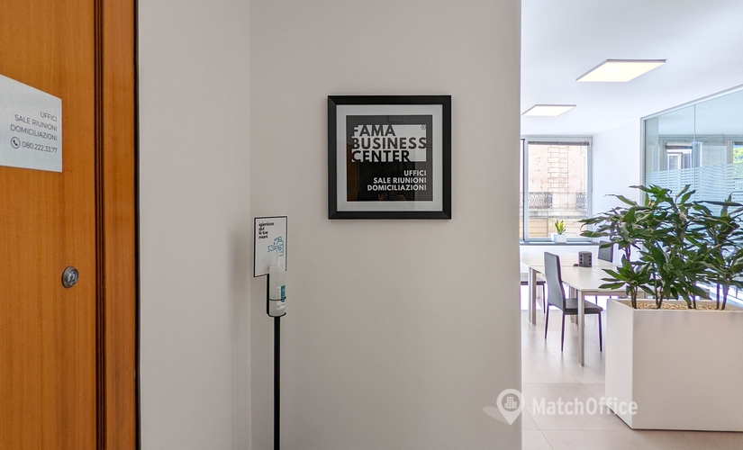 100 m² Business park in Bari, Via Sparano da Bari 125 (70121) - 0 | MatchOffice.com