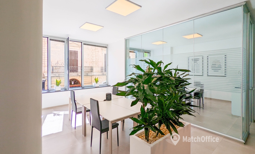 Business center disponibili per l'affitto a Bari di 100 m², Via Sparano da Bari 125 - 2 | MatchOffice.it