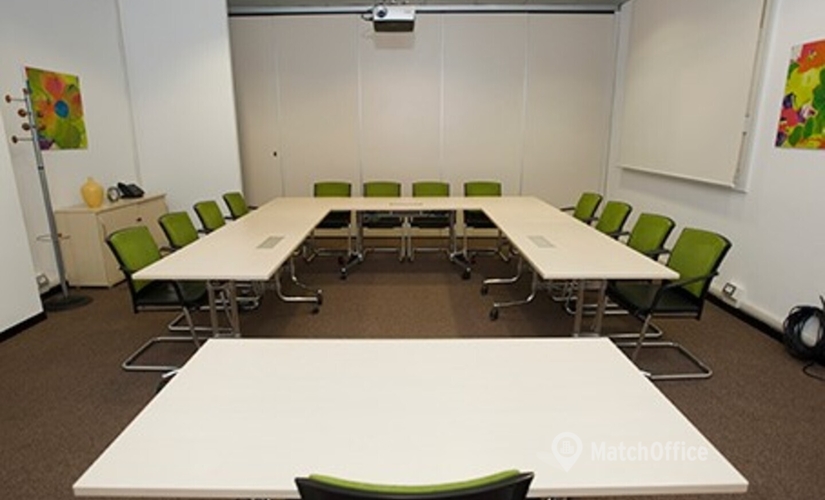 Scegli un centro conferenze accogliente a Milano di 25 m², Viale Romagna - 3 | MatchOffice.it