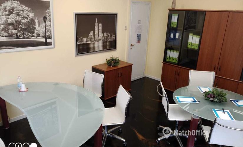 Prenota uno spazio per conferenze affidabile a Milano di 28 m², Piazza IV Novembre 4 - 0 | MatchOffice