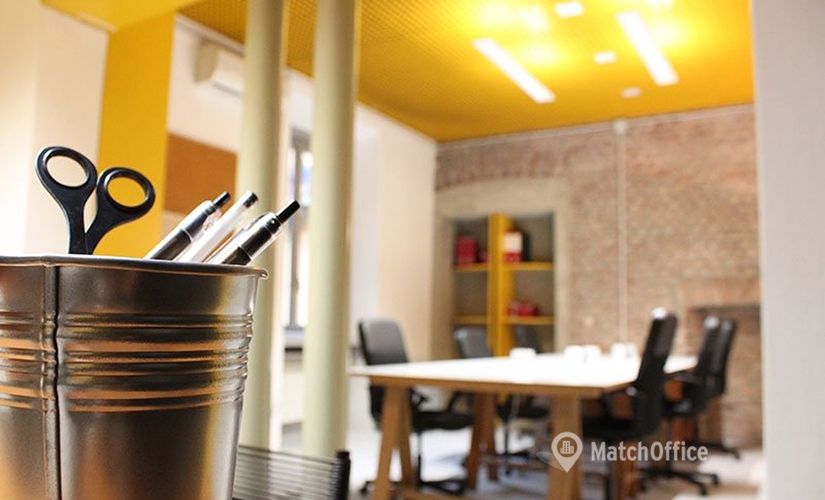 Esplora ufficio temporaneo adatto a Milano di 200 m², Via G.B. Sammartini 23 - 3 | MatchOffice.it