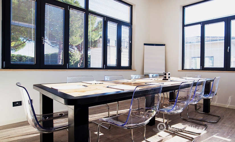 Esplora ufficio condiviso comodo a Firenze di 66 m², Via Dante Alighieri 10 - 1 | MatchOffice