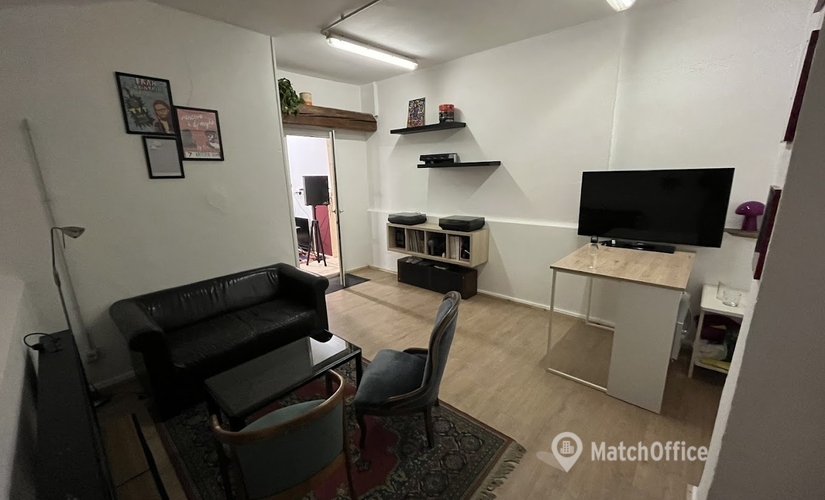 48 m² Shared workspace  in Bologna, Via Sante Vincenzi 2 (40138) - 2 | MatchOffice.com