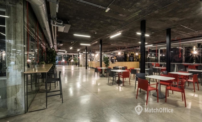 Trova ufficio temporaneo comodo a Milano di 120 m², Via Arcivescovo Calabiana - 1 | MatchOffice.it