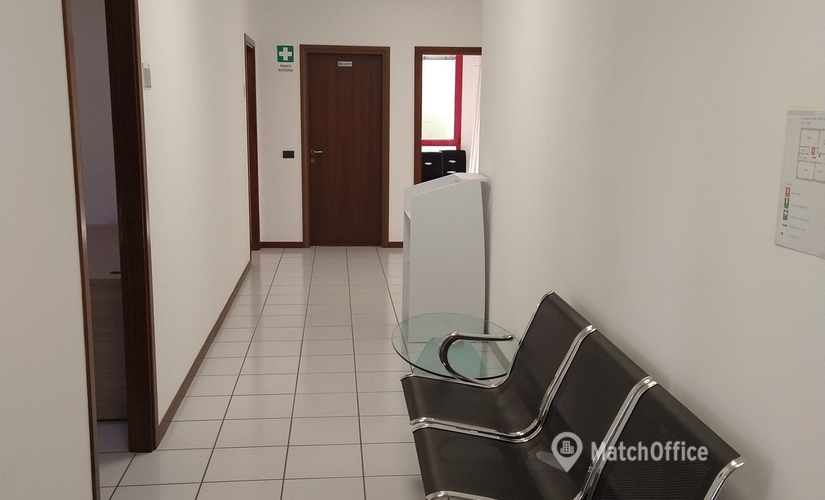 Esplora ufficio coworking adatto a Mestre di 200 m², Via Aldo Moro 45 - 1 | MatchOffice.it