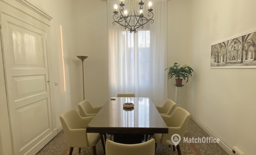 Prenota una sala conferenze affidabile a Bologna di 12 m², Via Farini 28 - 0 | MatchOffice