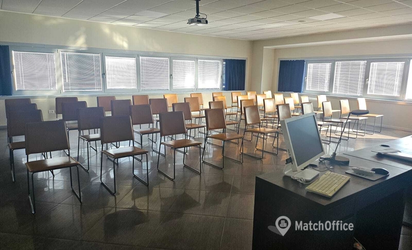 Affitta una sala conferenze affidabile a Taranto di 100 m², Via Maria Lupoli - 2 | MatchOffice