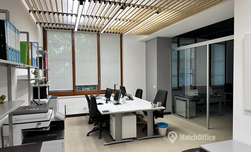 Office Via dei Cavalieri del Santo Sepolcro 12 20121 Milan