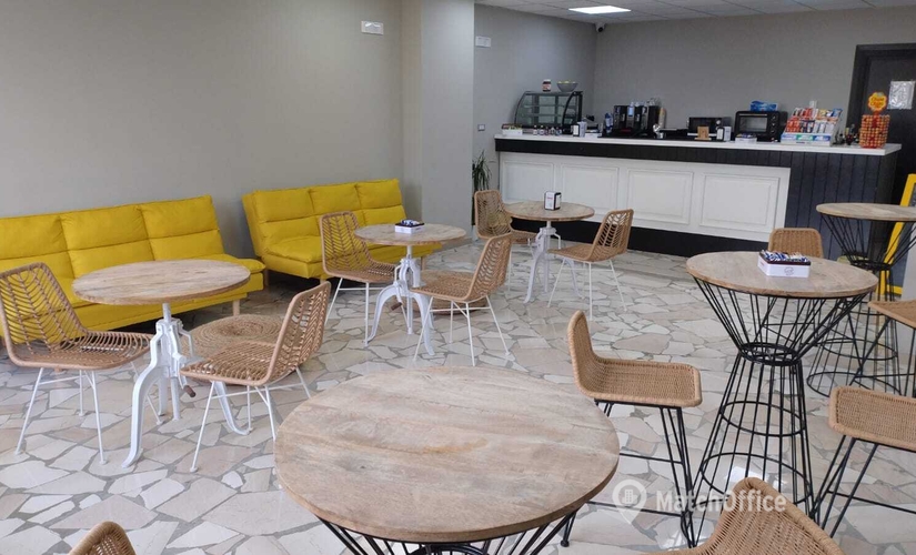 Uffici arredati disponibili per l'affitto a Napoli di 25 m², Via Eleonora Duse 26 - 2 | MatchOffice