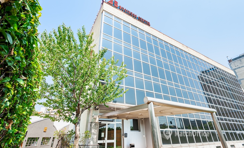 Scegli una sala riunioni affidabile a Milano di 20 m², Via Lorenzo Valla 16 - 2 | MatchOffice