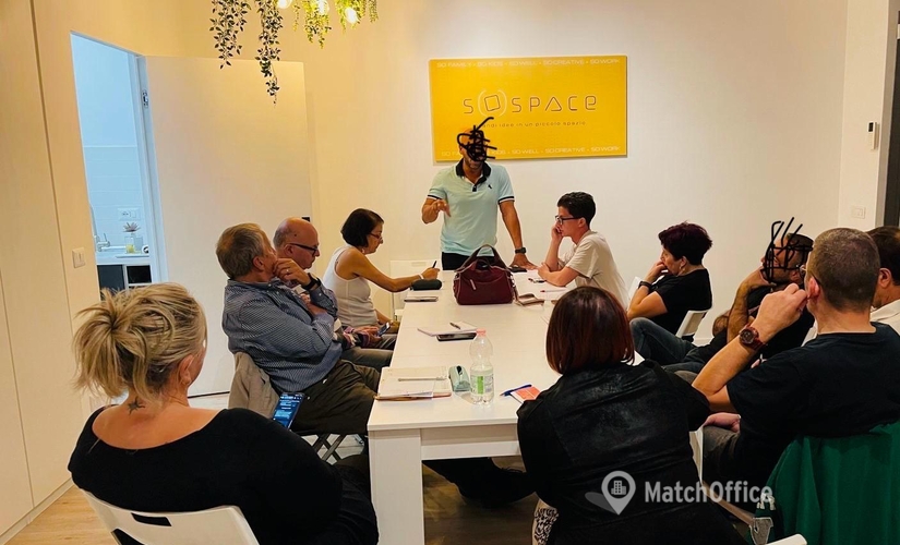 Prenota uno spazio per conferenze accogliente a Municipio VIII di 45 m², Via Adelaide Bono Cairoli 47 - 1 | MatchOffice