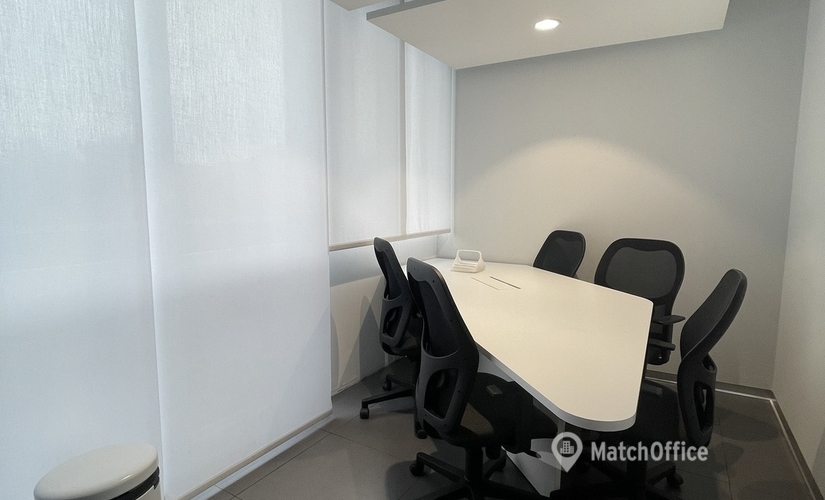 Affitta ufficio temporaneo comodo a Torino di 200 m², Corso Giulio Cesare 338/26 - 1 | MatchOffice.it