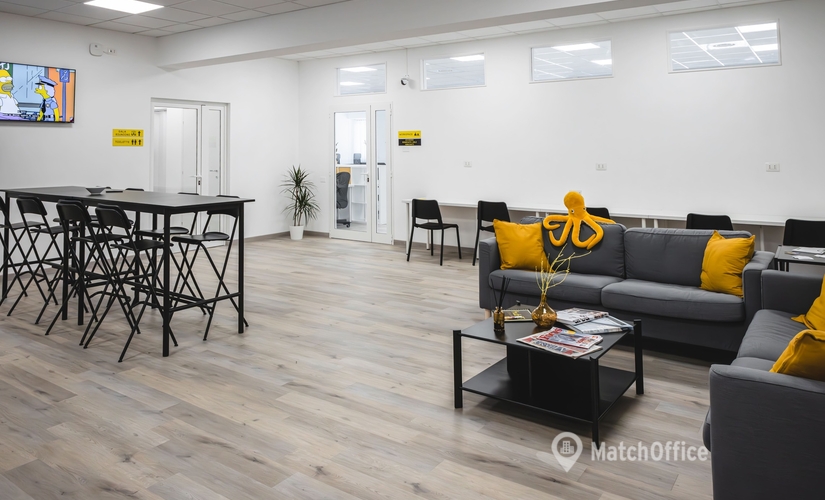 90 m² Shared workspace in Pescara, Via Vella 24 (66100) - 2 | MatchOffice.com
