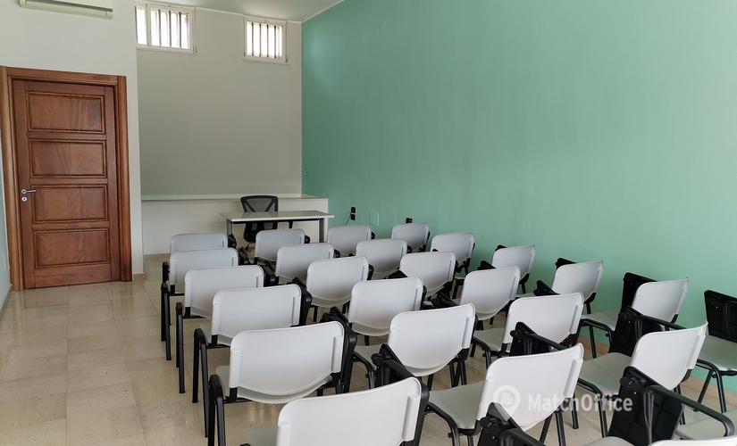 Scegli una sala conferenze affidabile a Bari di , Via delle Murge 65 - 4 | MatchOffice.it