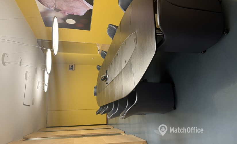 Scegli una sala riunioni accogliente a Napoli di , Piazza dei Martiri 30 - 0 | MatchOffice