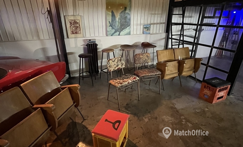 Esplora ufficio coworking flessibile a Napoli di 180 m², Via dalla Chiesa - 2 | MatchOffice.it