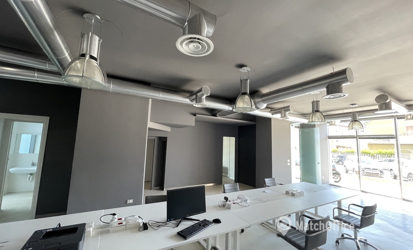 Spazi per uffici flessibili disponibili per l'affitto a Pescara di 300 m², Via Falcone e Borsellino - 1 | MatchOffice
