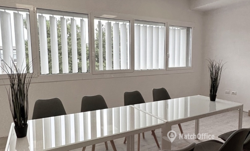 75 m² Business park in Modena, Via Bondenese 12 (44041) - 1 | MatchOffice.com