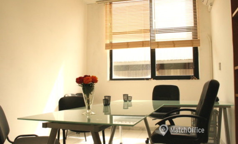 Uffici arredati disponibili per l'affitto a Napoli di 200 m², Via Nazionale delle Puglie 7 - 3 | MatchOffice.it