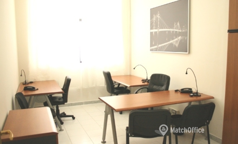 Uffici arredati disponibili per l'affitto a Napoli di 200 m², Via Nazionale delle Puglie 7 - 4 | MatchOffice.it