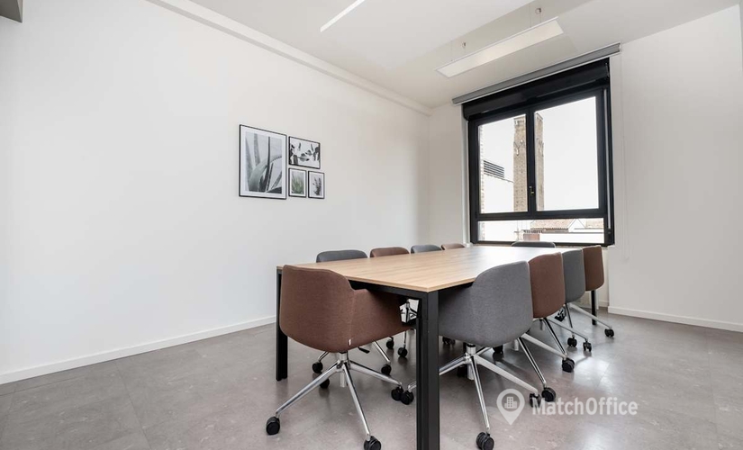 Trova ufficio temporaneo comodo a Bologna di 10 m², Via Altabella 17 - 2 | MatchOffice.it