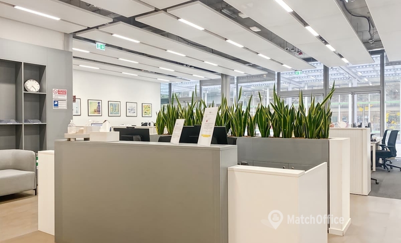 Esplora ufficio condiviso adatto a Milano di 10 m², Via Monte Rosa - 1 | MatchOffice.it