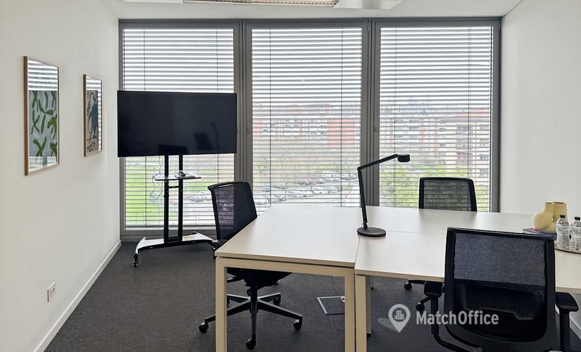 Uffici arredati disponibili per l'affitto a Milan Saronno di 10 m², Via Lorenteggio 240 - 3 | MatchOffice.it