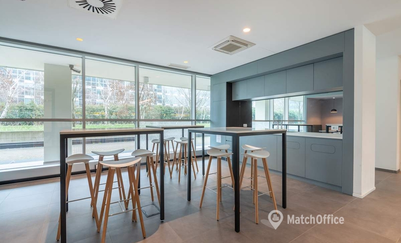 Esplora ufficio temporaneo comodo a Milano di 10 m², Via Milano - 1 | MatchOffice.it