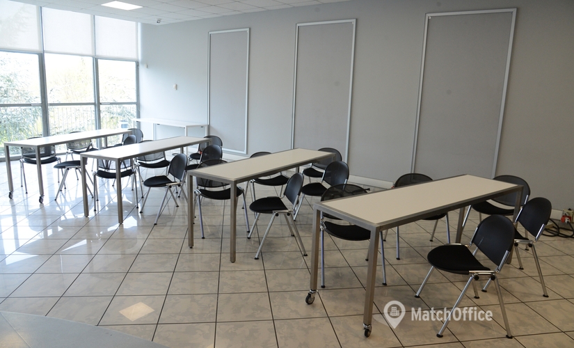 Conference center in Reggio Emilia, Via P. e. M. Curie 1 (42122) - 0 | MatchOffice.com
