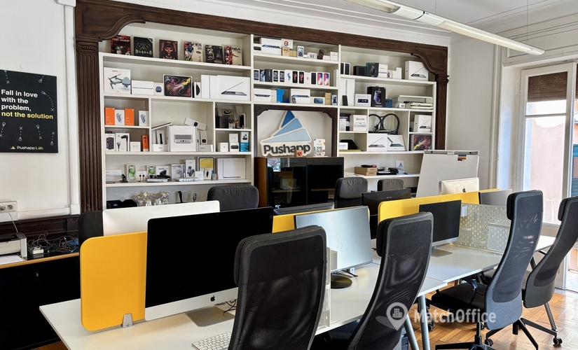 Esplora ufficio condiviso flessibile a Napoli di 170 m², Via Carlo de Cesare 64 - 4 | MatchOffice.it