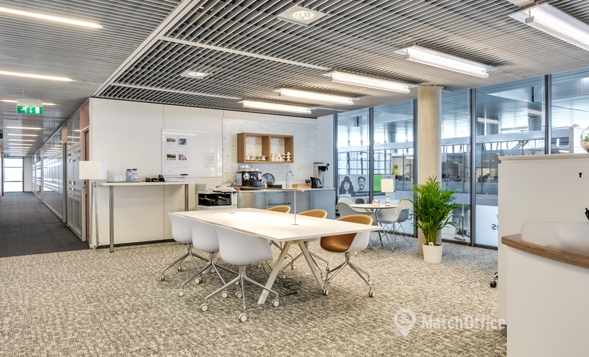 Business center 4, rue de Trèves, Luxembourg Findel Airport 2016 Luxembourg City