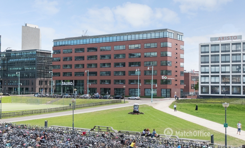 100 m² Business center building up for rent in Sloterdijk, Teleport Boulevard 110 (1043 EJ) - 0 | MatchOffice.com