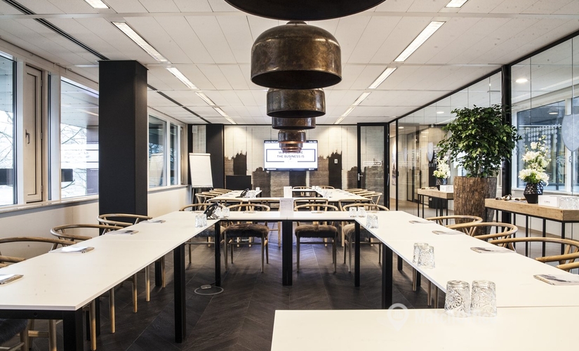 Book a 50 m² Meeting room in Zuideramstel, Thomas R. Malthusstraat 1-3 (1066 JR) - 5 | MatchOffice