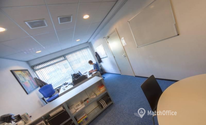 Rent a 55 m² Meeting room in Hilversum, Zeverijnstraat 6 (1216 GK) - 4 | MatchOffice