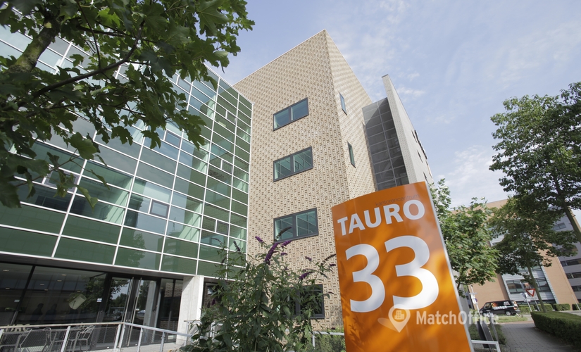 100 m² Shared workspace  in Ryswick, Laan van Vredenoord 33 (2289 DA) - 1 | MatchOffice