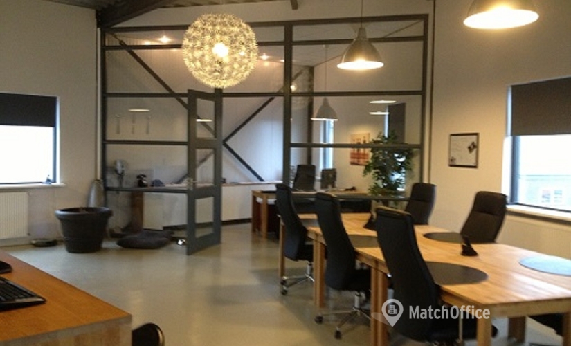 82 m² Serviced office place up for rent in Alkmaar, Zijperweg 4 (1742 NE) - 1 | MatchOffice.com