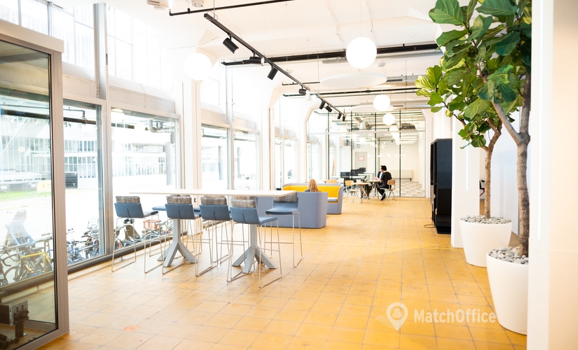 Explore flexible a 200 m² Co-working in Rotterdam, Van Nelleweg 1 (3044 BC) - 2 | MatchOffice.com