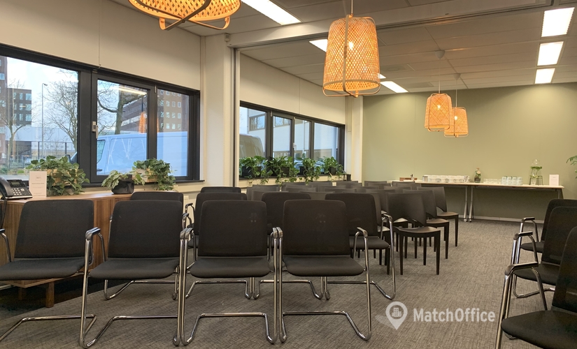 Book a 50 m² Meeting room in Utrecht, Winthontlaan 200 (3626 KV) - 1 | MatchOffice.com