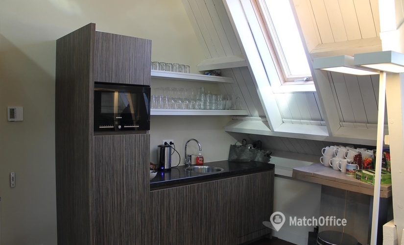 200 m² Business park building available to rent in Lisse, Heereweg 345 (2161 CA) - 4 | MatchOffice.com