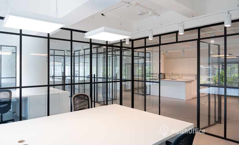 50 m² Business park in Amsterdam West, Koningin Wilhelminaplein 13 (1062 HH) - 1 | MatchOffice