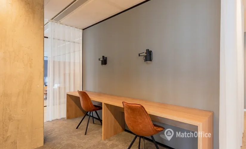 100 m² Coworking space in Amsterdam Centre, Stationsplein 19-W (1012 AB) - 1 | MatchOffice.com