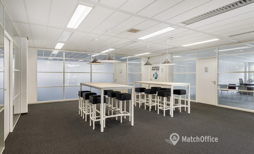200 m² Serviced office in Spijkenisse, Curieweg 7 (3208 KJ) - 4 | MatchOffice