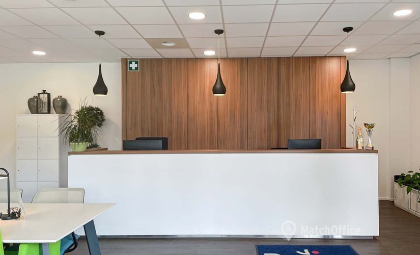 10 m² Business space in Den Bosch, Stationsplein 91 & 105 (5211 BM) - 1 | MatchOffice