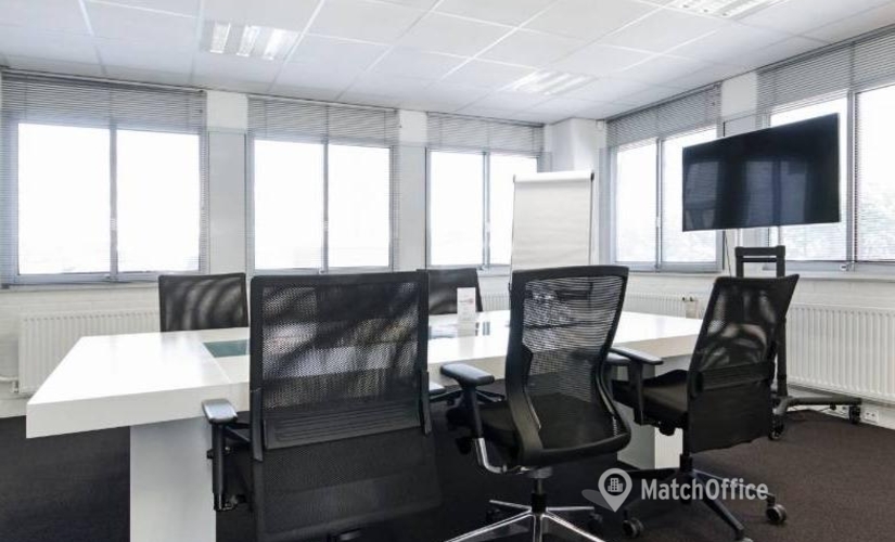 300 m² Business space in The Hague, Platinaweg 25 (2544 EX) - 2 | MatchOffice