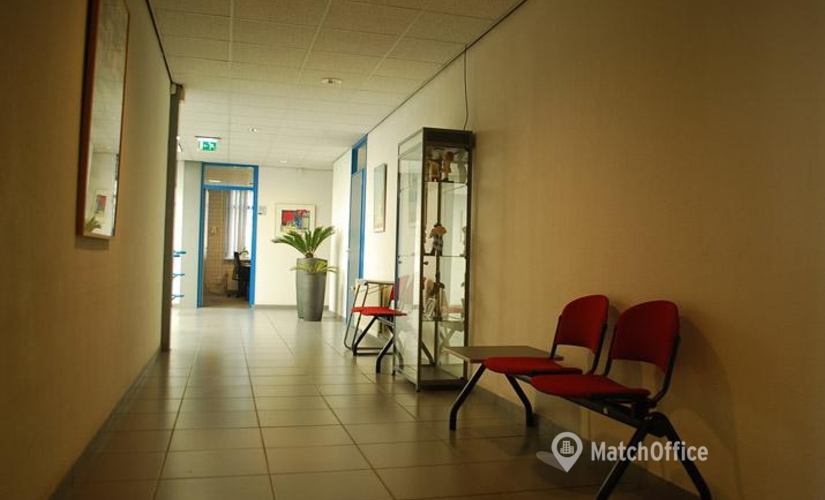 47 m² Serviced office property for rent in Raamsdonksveer, Oeverkruid 13 (4941 VV) - 4 | MatchOffice.com
