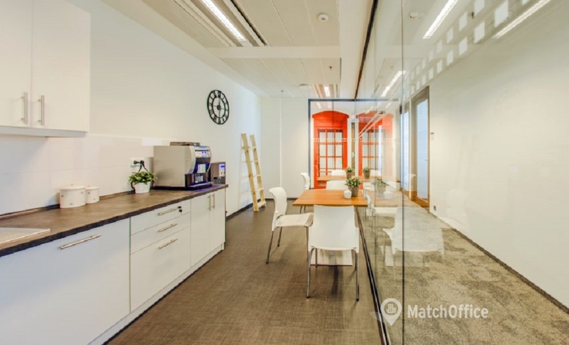 Join suitable a 100 m² Coworking  in Warszawa Śródmieście, ul. Złota 59 (00-120) - 4 | MatchOffice.com