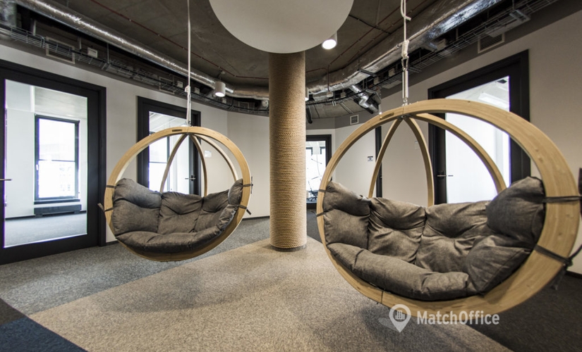 Przestrzeń coworkingową do wynajęcia w Warszawa Włochy