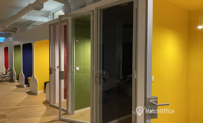 800 m² Shared workspace  in Lisbon, Avenida Defensores de Chaves 4 (1000-117) - 1 | MatchOffice.com